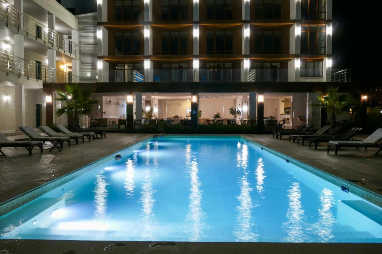 Aquamarine Family Club Hotell Gagra Exteriör bild