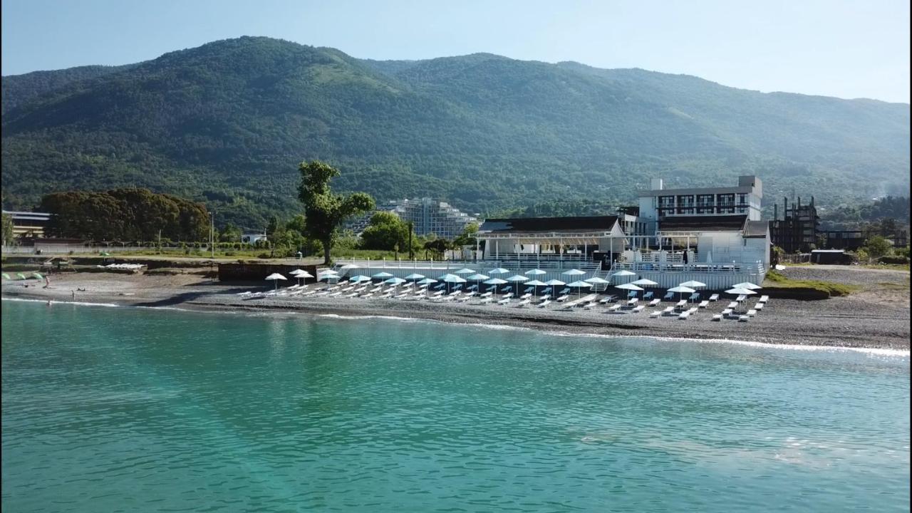 Aquamarine Family Club Hotell Gagra Exteriör bild